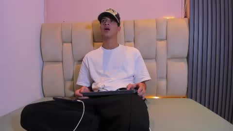 tyler_noir online show from 06/30/26, 02:12