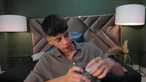 Tyler Rodriguez online show from 03/09/25, 03:22
