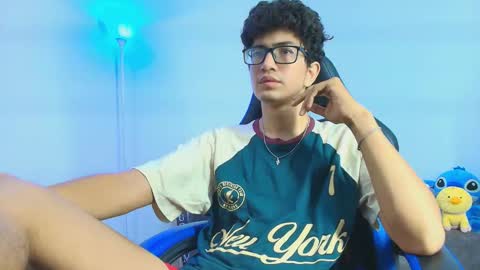   online show from 10/01/25, 03:45