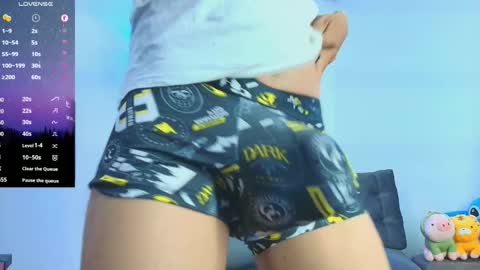   online show from 10/21/25, 08:15