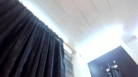 Snapshot of tylla__ chatting on 03/21/26, 03:44 tylla__ online show from 03/21/26, 03:44