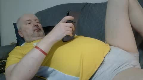 Snapshot of tymoteus chatting on 10/12/25, 03:44 tymoteus online show from 10/12/25, 03:44