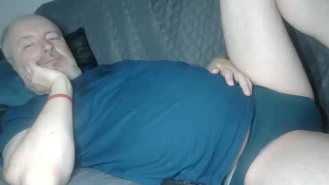 Snapshot of tymoteus chatting on 10/19/25, 01:45 tymoteus online show from 10/19/25, 01:45