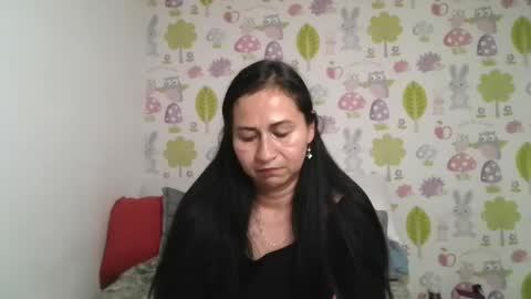 Snapshot of tyna_b chatting on 04/16/26, 09:39 Tyna online show from 04/16/26, 09:39