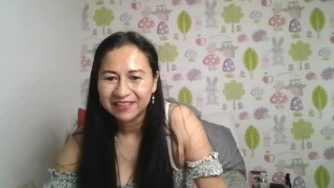 Snapshot of tyna_b chatting on 04/21/26, 12:34 Tyna online show from 04/21/26, 12:34
