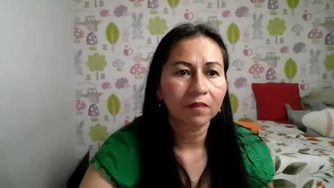 Snapshot of tyna_b chatting on 04/24/26, 12:24 Tyna online show from 04/24/26, 12:24