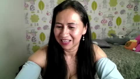Snapshot of tyna_b chatting on 04/28/26, 02:27 Tyna online show from 04/28/26, 02:27