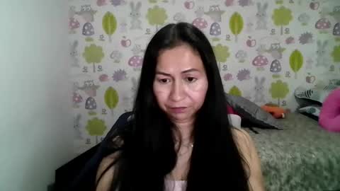 Snapshot of tyna_b chatting on 04/29/26, 05:30 Tyna online show from 04/29/26, 05:30