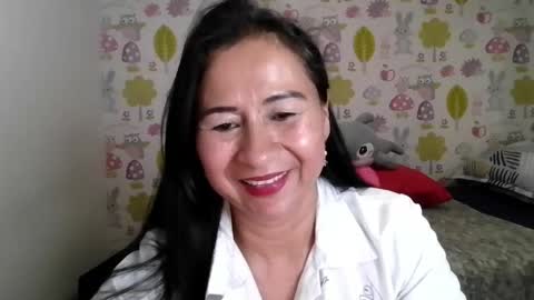 Snapshot of tyna_b chatting on 05/01/26, 12:59 Tyna online show from 05/01/26, 12:59