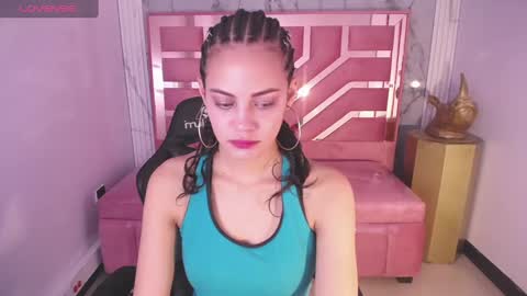 Snapshot of tyna_ch chatting on 12/02/24, 04:31 TYNA online show from 12/02/24, 04:31