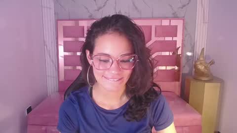 Snapshot of tyna_ch chatting on 12/17/24, 07:37 TYNA online show from 12/17/24, 07:37