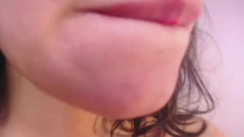 Snapshot of tyna_ch chatting on 01/05/25, 01:35 TYNA online show from 01/05/25, 01:35
