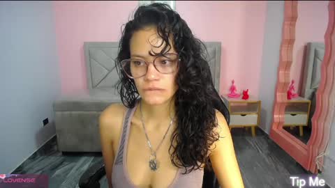 Snapshot of tyna_ch chatting on 06/02/26, 01:02 TYNA online show from 06/02/26, 01:02