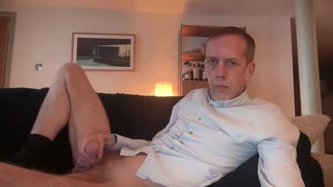 Snapshot of tyronev70 chatting on 04/02/26, 04:48 Ty online show from 04/02/26, 04:48