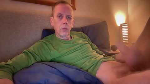 Snapshot of tyronev70 chatting on 04/03/26, 09:40 Ty online show from 04/03/26, 09:40
