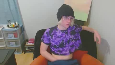 Snapshot of tyyyler93 chatting on 11/28/25, 04:26 TylerAlternative online show from 11/28/25, 04:26