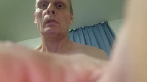 Snapshot of u2232739082 chatting on 11/22/25, 05:28 u2232739082 online show from 11/22/25, 05:28