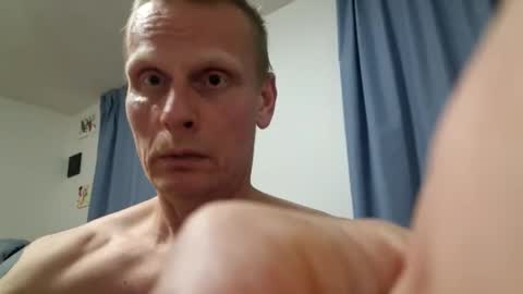 Snapshot of u2232739082 chatting on 11/22/25, 05:34 u2232739082 online show from 11/22/25, 05:34