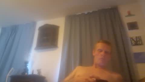 Snapshot of u2232739082 chatting on 06/11/26, 02:04 u2232739082 online show from 06/11/26, 02:04