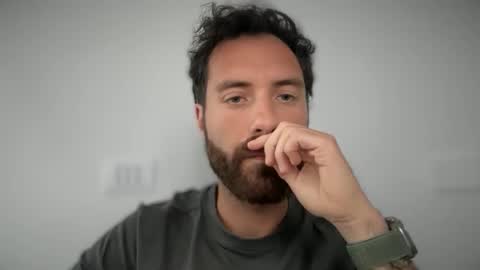 Snapshot of uasabi91 chatting on 05/06/26, 03:17 beard123 online show from 05/06/26, 03:17