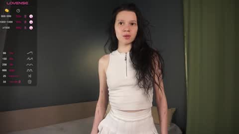 Lili online show from 02/01/25, 08:05