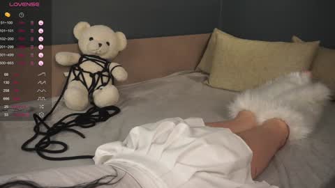 Lili online show from 02/02/25, 02:06