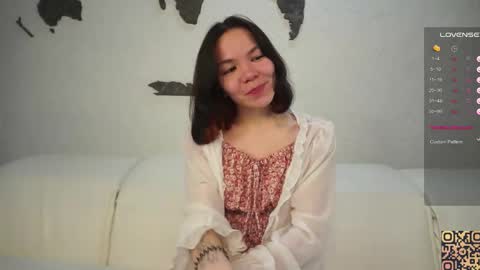 Lili online show from 02/28/25, 06:41