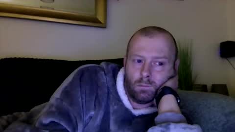 Snapshot of ukmatty3 chatting on 12/18/24, 06:14 ukmatty3 online show from 12/18/24, 06:14
