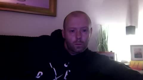 Snapshot of ukmatty3 chatting on 09/28/25, 10:37 ukmatty3 online show from 09/28/25, 10:37