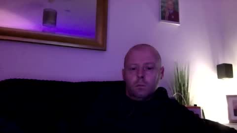 ukmatty3 online show from 11/23/25, 09:14