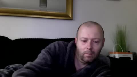 ukmatty3 online show from 12/01/25, 09:36