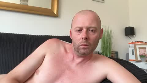 ukmatty3 online show from 06/25/26, 04:11