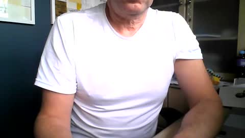 mark online show from 10/04/25, 10:57