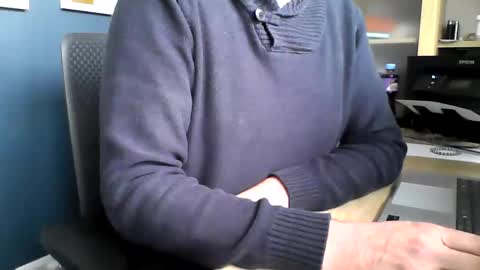 mark online show from 10/17/25, 02:30