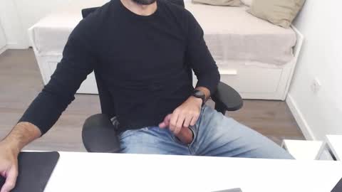 Ulep online show from 10/24/25, 10:55