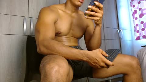 Snapshot of ulisess15 chatting on 01/17/25, 01:13 Felipe model independent online show from 01/17/25, 01:13