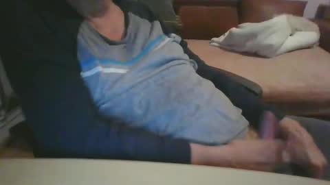 ulmeni4 online show from 12/13/24, 08:04