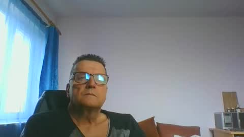 ulmeni4 online show from 01/15/25, 08:30