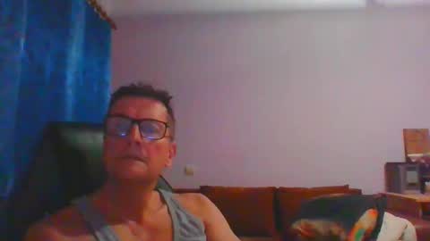 ulmeni4 online show from 11/22/25, 05:34