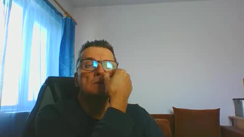 Snapshot of ulmeni4 chatting on 01/19/26, 07:12 ulmeni4 online show from 01/19/26, 07:12