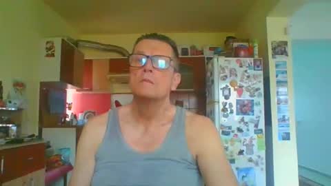 Snapshot of ulmeni4 chatting on 03/19/26, 06:39 ulmeni4 online show from 03/19/26, 06:39