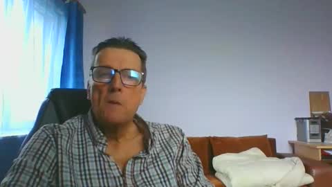 ulmeni7 online show from 11/28/25, 10:40