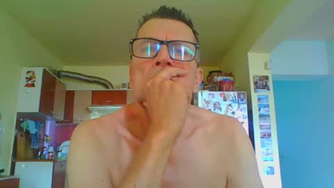 Snapshot of ulmeni7 chatting on 06/22/26, 03:53 ulmeni7 online show from 06/22/26, 03:53