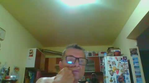 Snapshot of ulmeni7 chatting on 06/26/26, 02:05 ulmeni7 online show from 06/26/26, 02:05