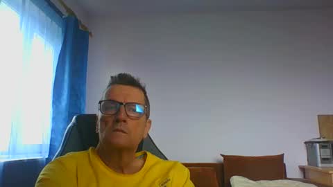 Snapshot of ulmeni7 chatting on 07/12/26, 01:02 ulmeni7 online show from 07/12/26, 01:02