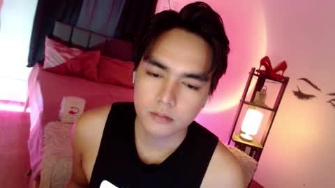 Snapshot of ultimatesexytrans chatting on 09/25/25, 02:32 Alex online show from 09/25/25, 02:32