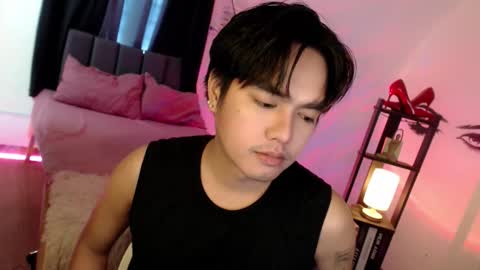 Snapshot of ultimatesexytrans chatting on 10/12/25, 11:59 Alex online show from 10/12/25, 11:59