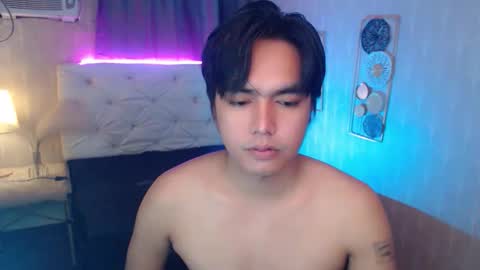 Snapshot of ultimatesexytrans chatting on 10/22/25, 06:07 Alex online show from 10/22/25, 06:07