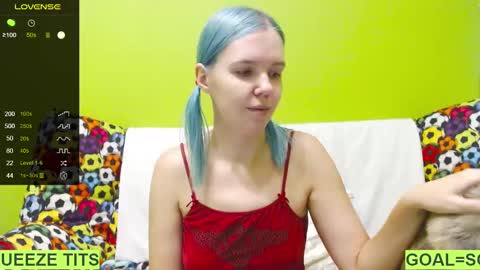 Snapshot of ultra_meow chatting on 01/05/25, 03:02 Roxy online show from 01/05/25, 03:02