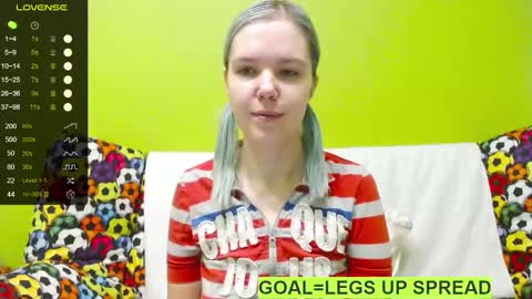 Snapshot of ultra_meow chatting on 02/02/25, 01:55 Roxy online show from 02/02/25, 01:55